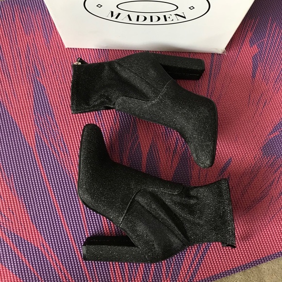 STEVE MADDEN Metallic Ankle Booties - Picture 5 of 8